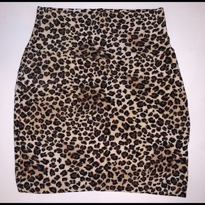 Bodycon cheetah print skirt